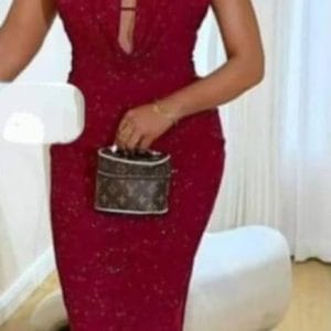 Robe de Gala "Nuit Étoilée" – Fourreau Pailleté Bordeaux