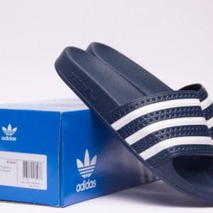 Claquettes Adidas Adilette – Bleu Marine / Blanc, Semelle Confort