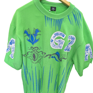 T-shirt Oversize Graphique Vert Pomme — L'audace du streetwear artistique et avant-gardiste